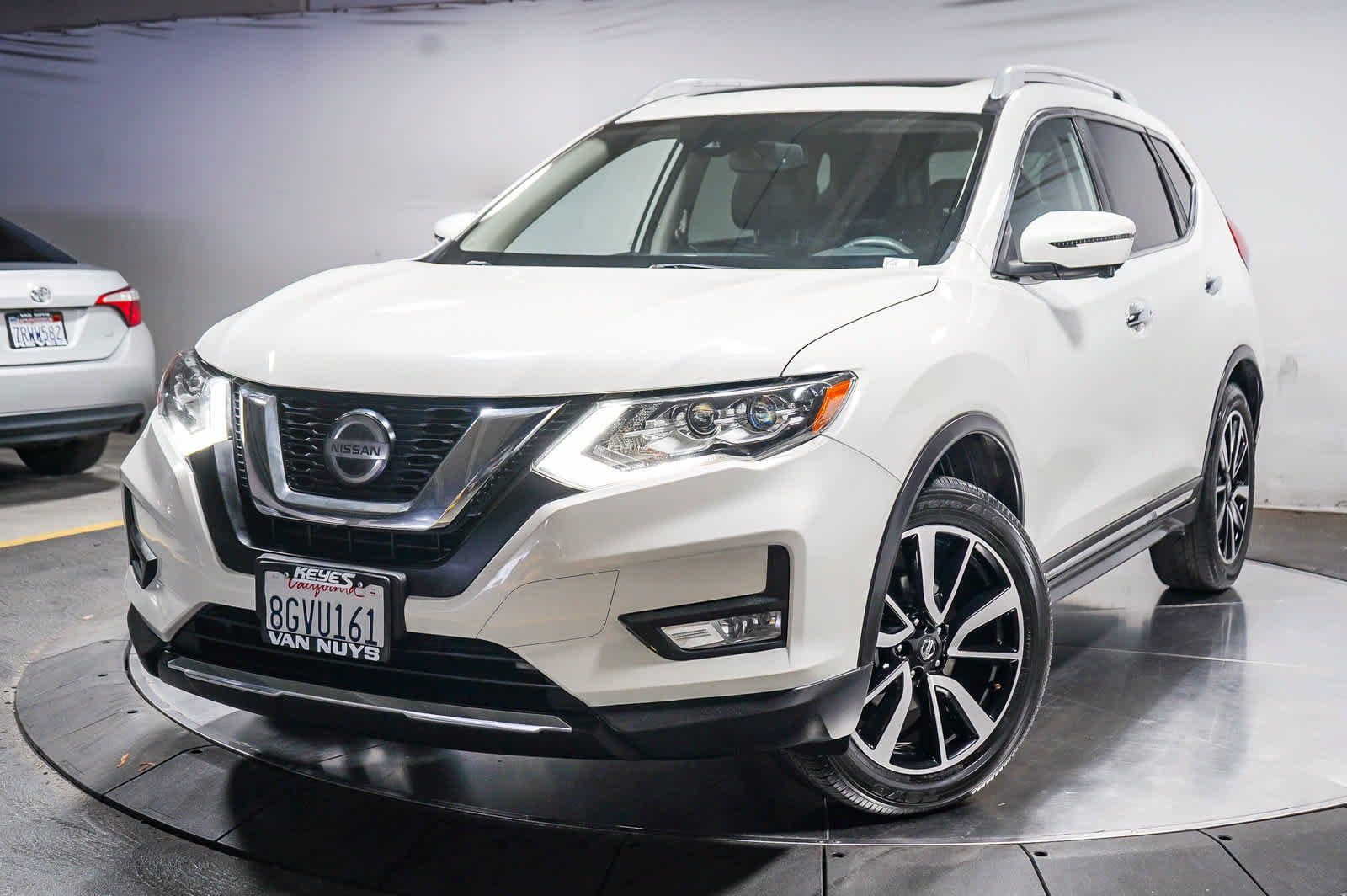 Used 2019 Nissan Rogue SL w/ Premium Package FWD image 1