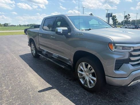 Used 2023 Chevrolet Silverado 1500 High Country w/ High Country Premium Package AWD/4WD image 7