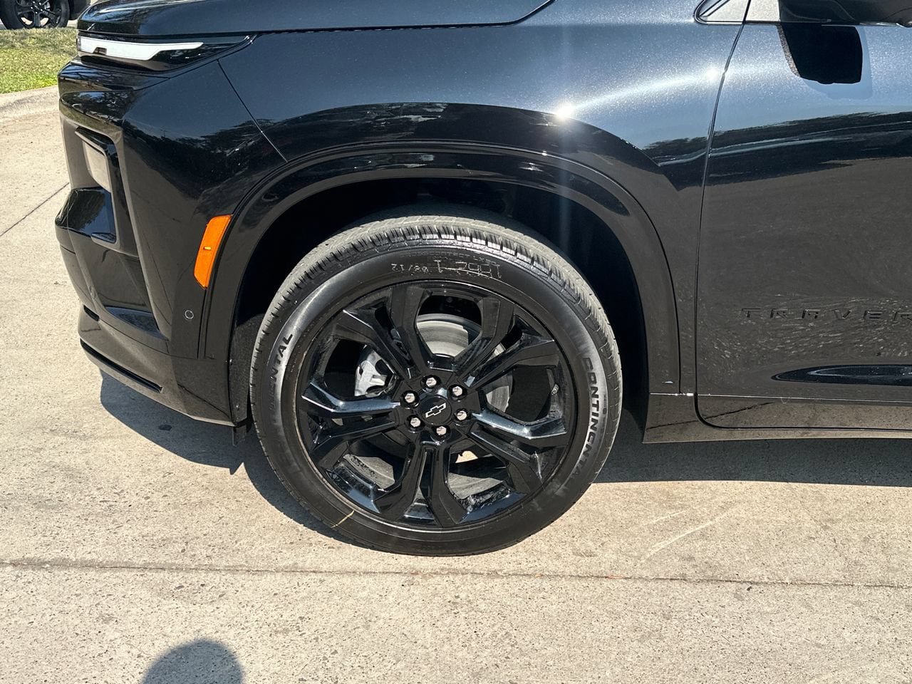 New 2027 Chevrolet Traverse RS FWD image 25