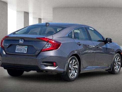 Used 2018 Honda Civic EX image 4