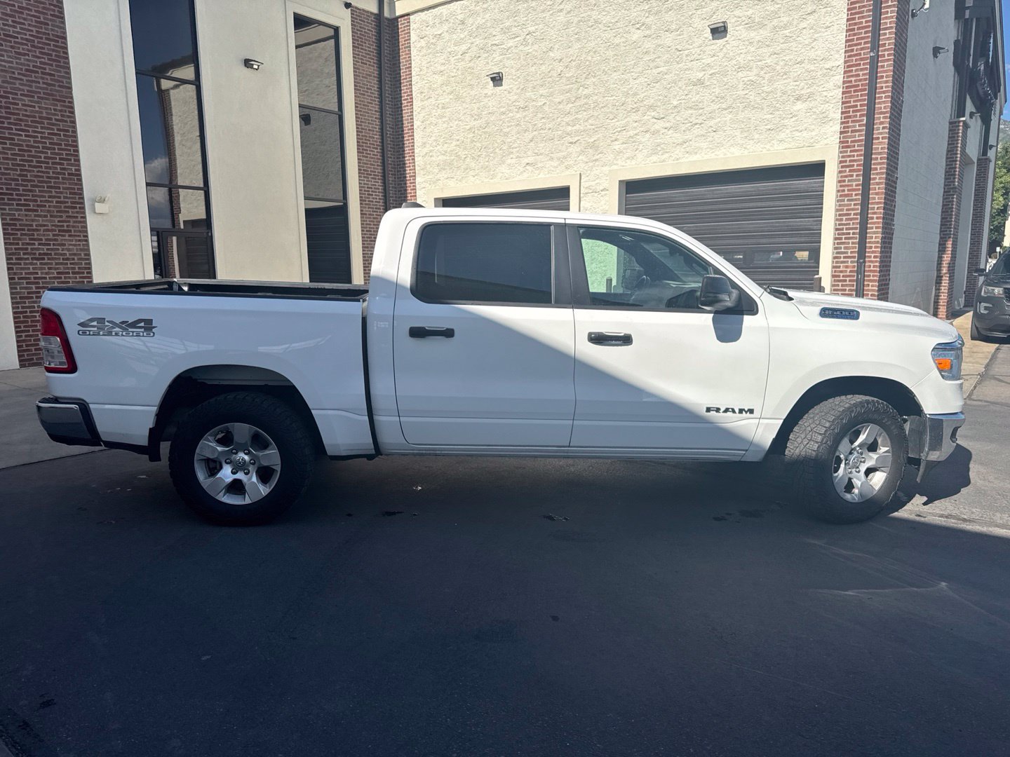 Used 2023 RAM 1500 Big Horn AWD/4WD image 9