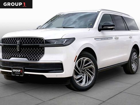 New 2026 Lincoln Navigator Reserve AWD/4WD image 1
