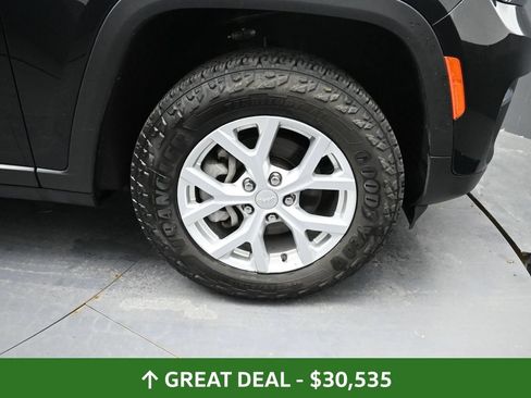 Used 2023 Jeep Grand Cherokee Limited AWD/4WD image 20