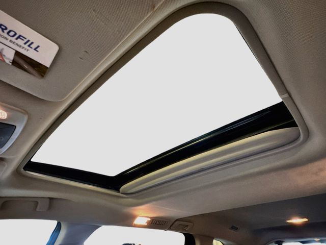 Used 2023 Toyota Sienna XLE w/ XLE Plus Package FWD image 23