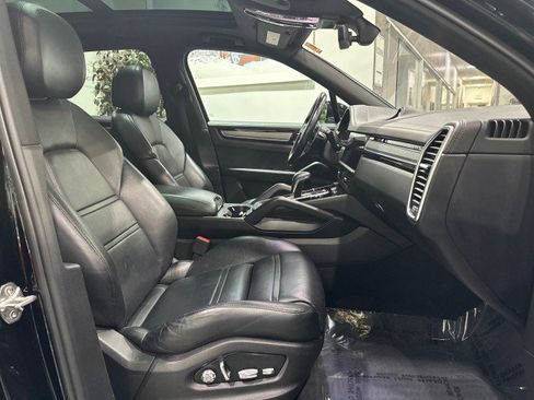 Used 2019 Porsche Cayenne S AWD/4WD image 51
