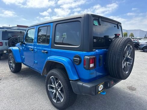 Used 2024 Jeep Wrangler Unlimited AWD/4WD image 7