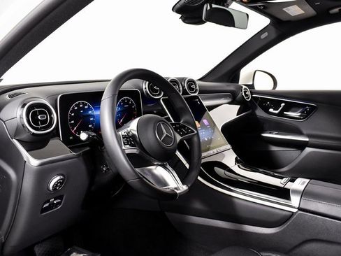 Certified 2025 Mercedes-Benz GLC 300 image 18