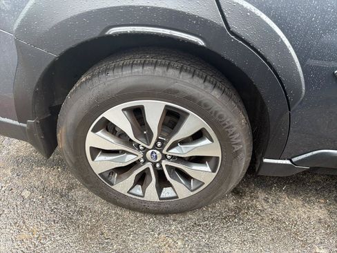 Used 2023 Subaru Outback Limited AWD/4WD image 5