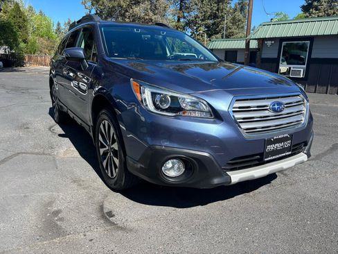 Used 2017 Subaru Outback 2.5i Limited AWD/4WD image 6