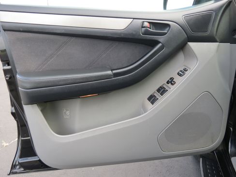 Used 2005 Toyota 4Runner SR5 image 19