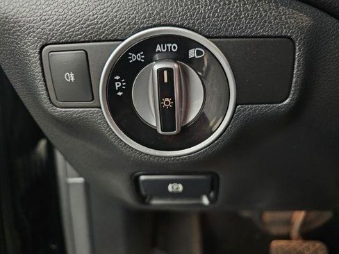 Used 2016 Mercedes-Benz CLA 250 image 14