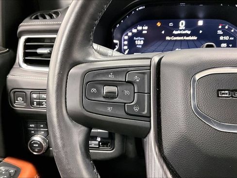 Used 2023 GMC Yukon XL Denali Ultimate AWD/4WD image 25