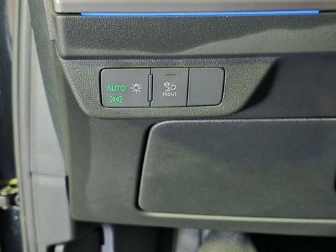 Used 2023 Audi Q4 e-tron Prestige w/ 20" Wheel Package image 29