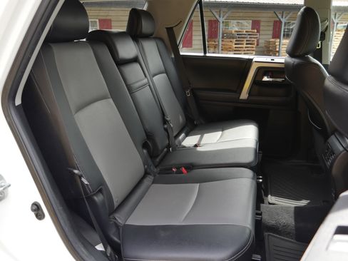 Used 2016 Toyota 4Runner SR5 Premium AWD/4WD image 29