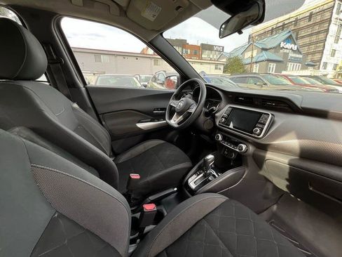 Used 2020 Nissan Kicks SV FWD image 18