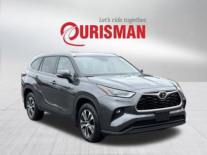 Used 2022 Toyota Highlander XLE