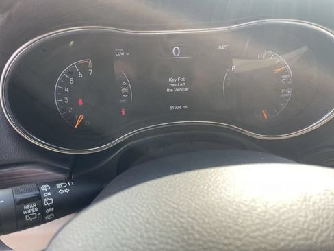 Used 2021 Jeep Grand Cherokee Laredo AWD/4WD image 12