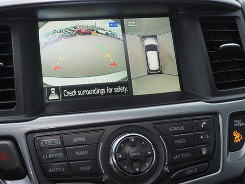 Used 2020 Nissan Pathfinder SL w/ Cargo Package image 22