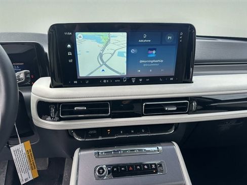 New 2026 Lincoln Aviator AWD image 16
