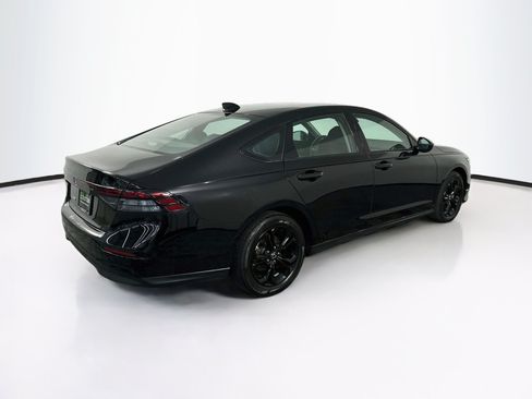 Used 2025 Honda Accord SE image 9