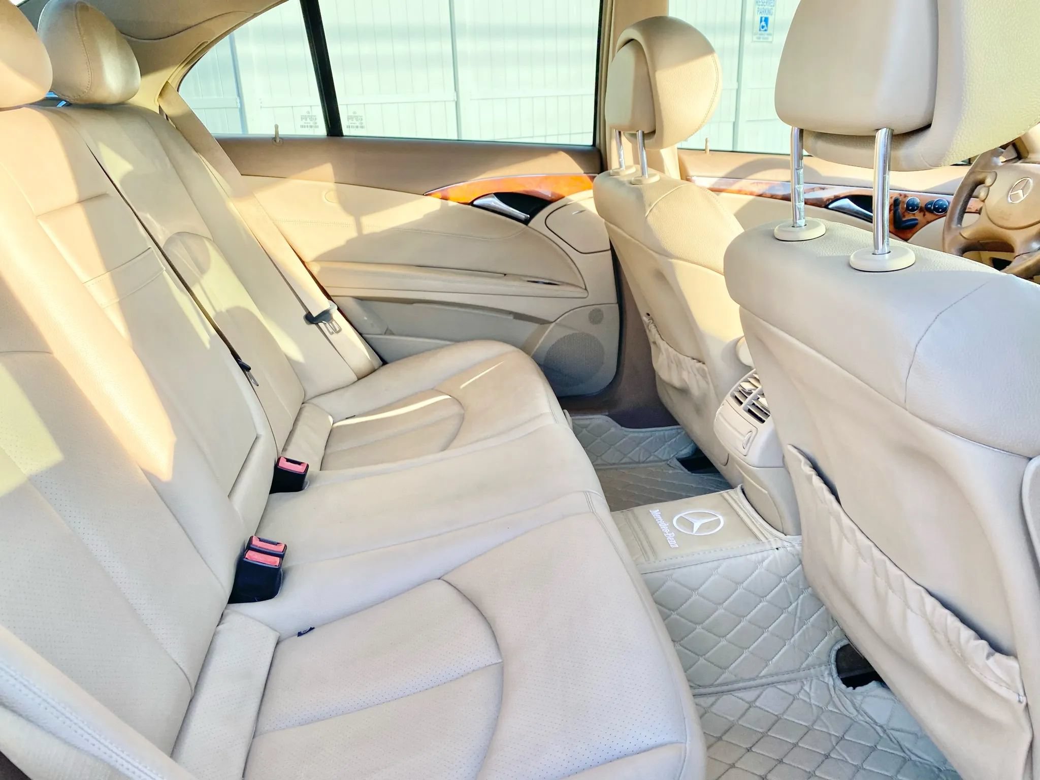 Used 2008 Mercedes-Benz E 320 BlueTEC Sedan image 19