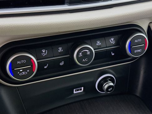 Used 2021 Alfa Romeo Stelvio Ti w/ Premium Package image 24