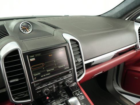 Used 2016 Porsche Cayenne GTS AWD/4WD image 49