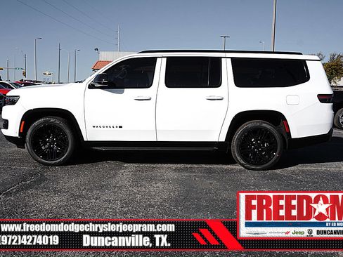 New 2025 Jeep Wagoneer L Series II w/ Premium Group I image 2