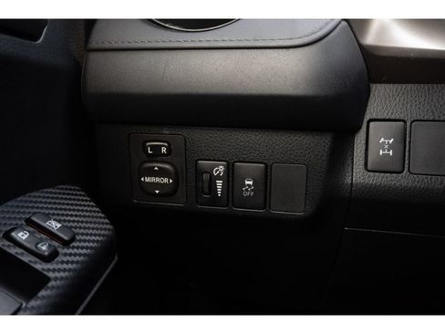 Used 2014 Toyota RAV4 LE AWD/4WD image 25
