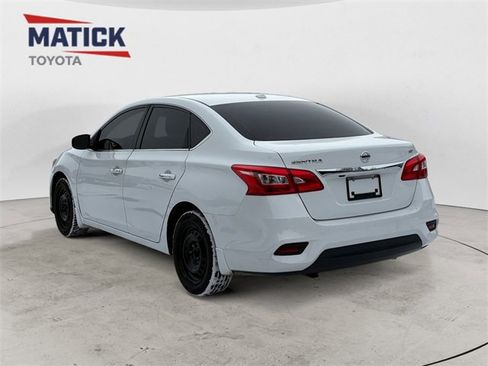 Used 2017 Nissan Sentra SV image 5