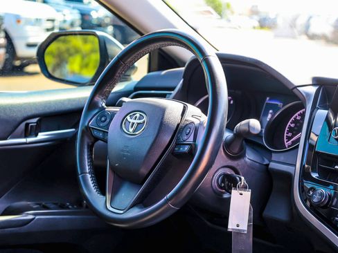 Used 2024 Toyota Camry SE FWD image 10