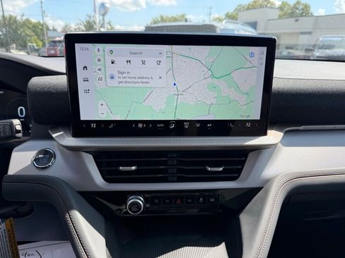 New 2025 Ford Explorer Active image 18