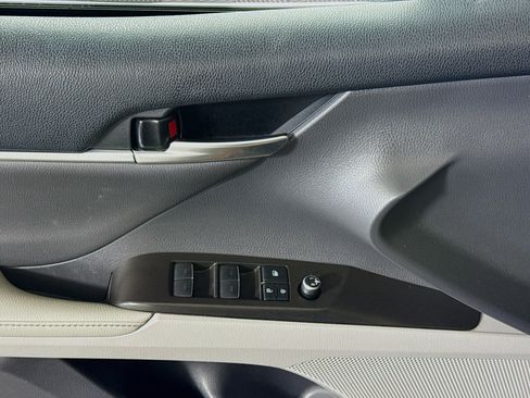 Used 2021 Toyota Camry XSE FWD image 24