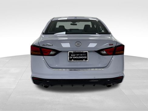 Used 2023 Nissan Altima 2.5 SR w/ SR Premium Package image 6