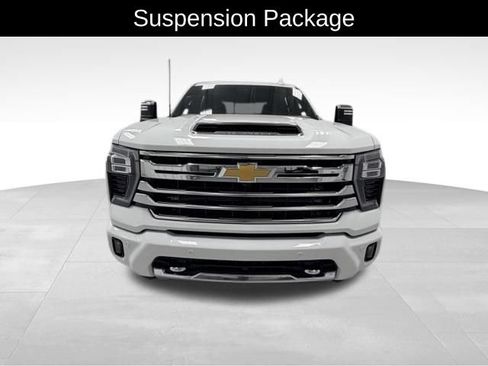 Certified 2025 Chevrolet Silverado 2500 High Country w/ Technology Package AWD/4WD image 9
