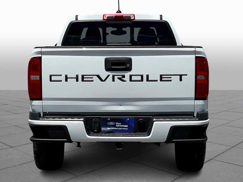 Used 2022 Chevrolet Colorado LT w/ LT Convenience Package AWD/4WD image 5