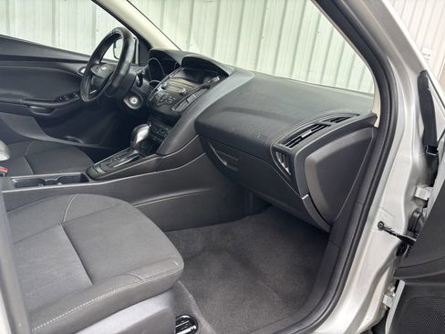 Used 2018 Ford Focus SE image 14