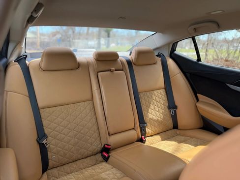 Used 2016 Nissan Maxima SR image 27