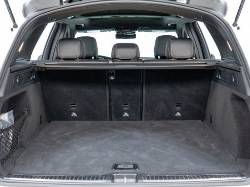 Used 2022 Mercedes-Benz GLC 300 4MATIC image 10