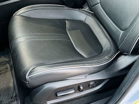 Used 2023 Honda Pilot Elite image 20