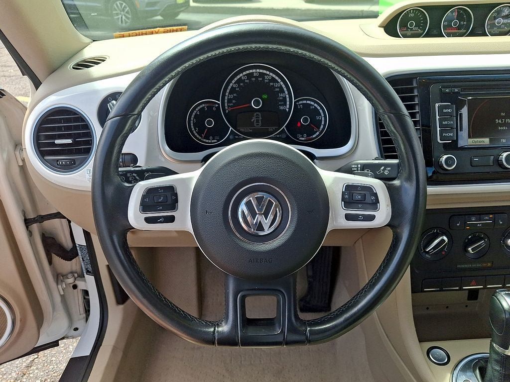 Used 2013 Volkswagen Beetle TDI FWD image 18