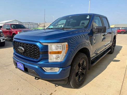 Certified 2022 Ford F150 XL w/ STX Black Appearance Package AWD/4WD image 4