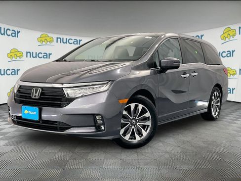 Used 2023 Honda Odyssey EX-L image 3