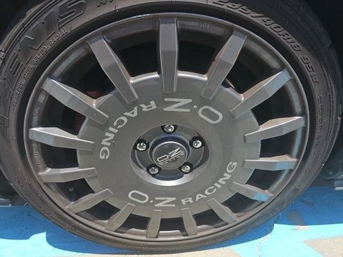 Used 2017 Volkswagen GTI SE FWD image 10