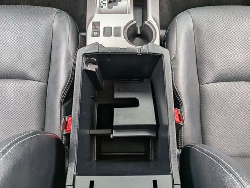 Used 2022 Toyota 4Runner Limited AWD/4WD image 34