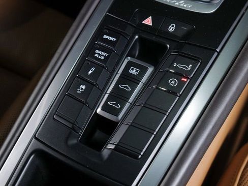 Certified 2014 Porsche 911 Turbo image 16