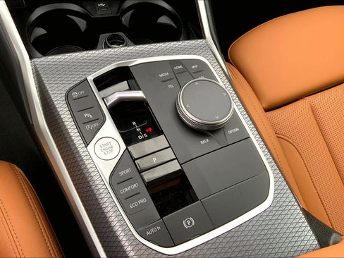 New 2026 BMW 330i xDrive Sedan w/ M Sport Package AWD/4WD image 17