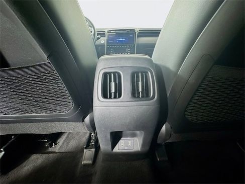 Used 2022 Hyundai Santa Cruz Limited image 28