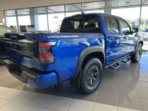 Used 2025 Nissan Frontier PRO-4X image 10