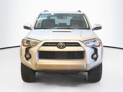 Used 2022 Toyota 4Runner TRD Off-Road Premium image 2